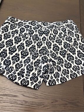 White House Black Market Black & White Ikat-Style High Waist Shorts